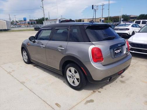 2017 MINI Hardtop Cooper