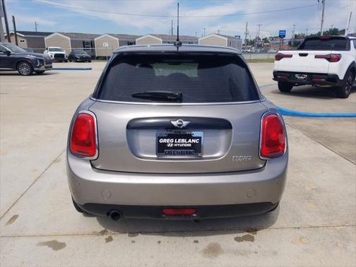 2017 MINI Hardtop Cooper