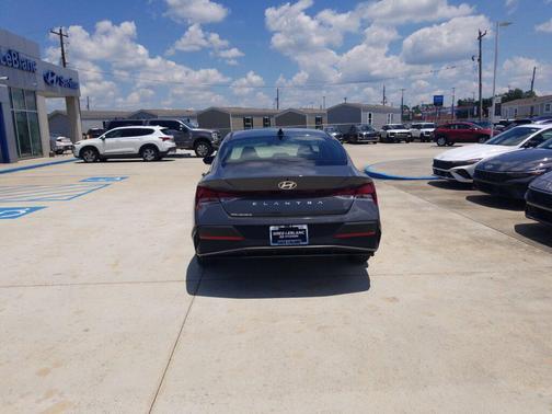 Ecotronic Gray 2026 Hyundai ELANTRA SE