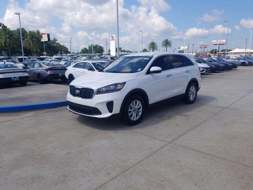 Snow White Pearl 2019 Kia Sorento LX