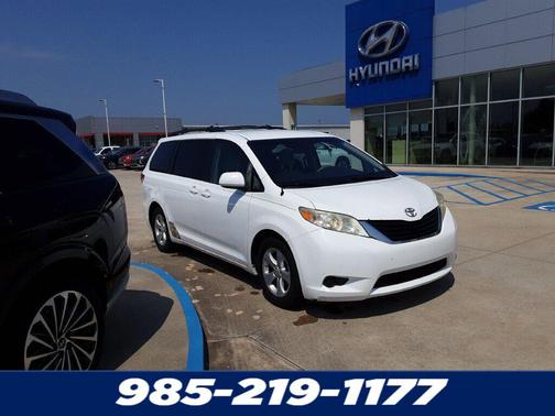 2012 Toyota Sienna LE