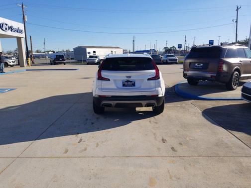 2021 Cadillac XT4 Premium Luxury