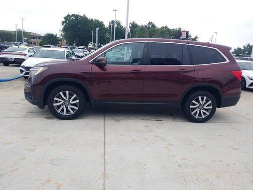 Deep Scarlet Pearl 2019 Honda Pilot EX