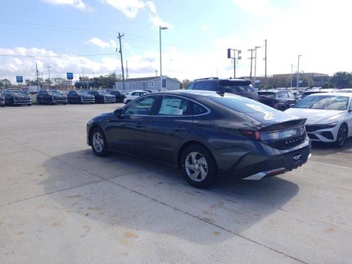 2026 Hyundai SONATA SE