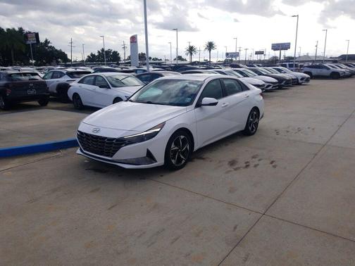 2021 Hyundai ELANTRA SEL