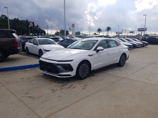 2026 Hyundai SONATA Hybrid Limited