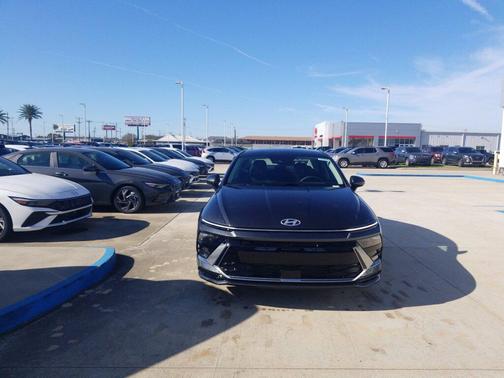 2026 Hyundai SONATA SEL