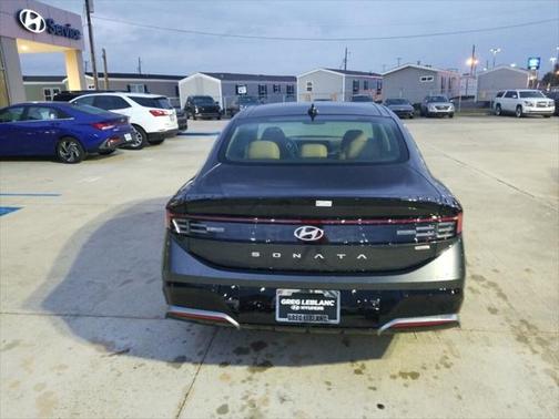 2025 Hyundai SONATA Hybrid Limited