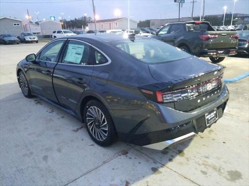 2025 Hyundai SONATA Hybrid Limited