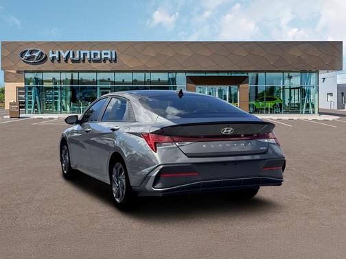 2026 Hyundai ELANTRA HEV SEL Sport