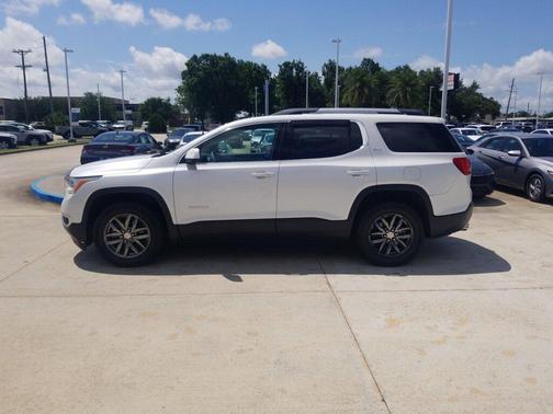 White Frost Tricoat 2018 GMC Acadia SLT-1