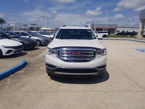 White Frost Tricoat 2018 GMC Acadia SLT-1