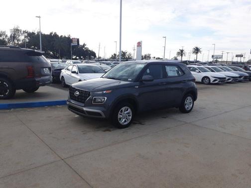 2026 Hyundai VENUE SE