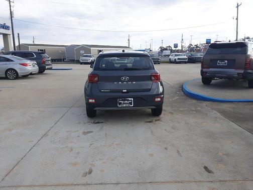 2026 Hyundai VENUE SE