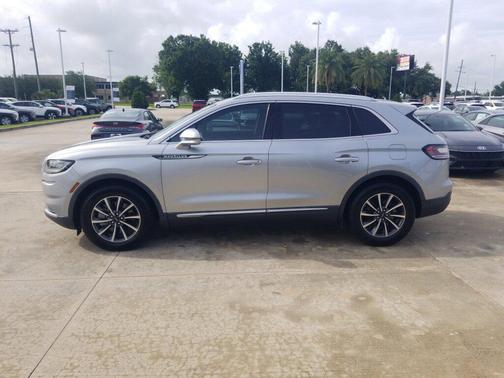 Silver Radiance 2021 Lincoln Nautilus Standard