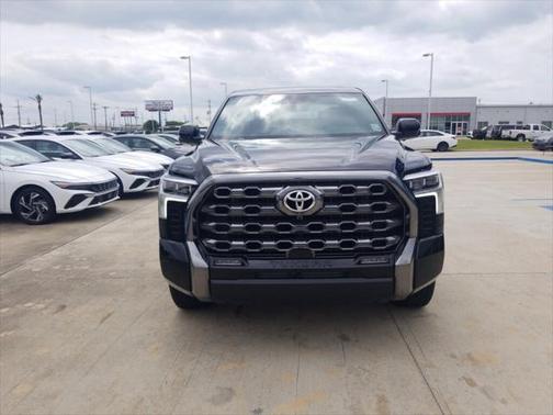 2024 Toyota Tundra Platinum