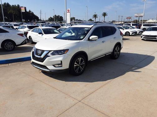 2017 Nissan Rogue SL
