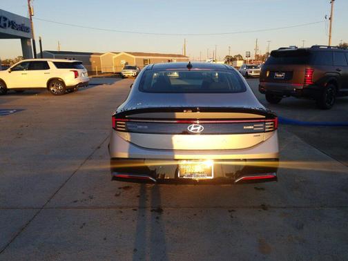 2026 Hyundai SONATA Hybrid SE