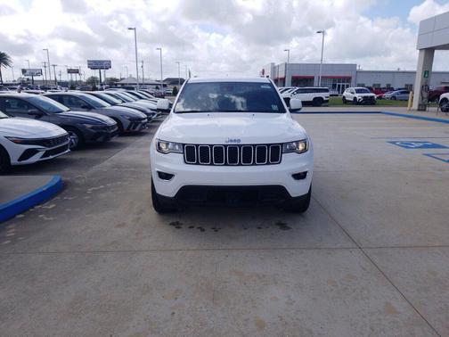 2022 Jeep Grand Cherokee Laredo