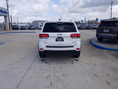 2022 Jeep Grand Cherokee Laredo