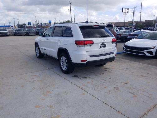 2022 Jeep Grand Cherokee Laredo