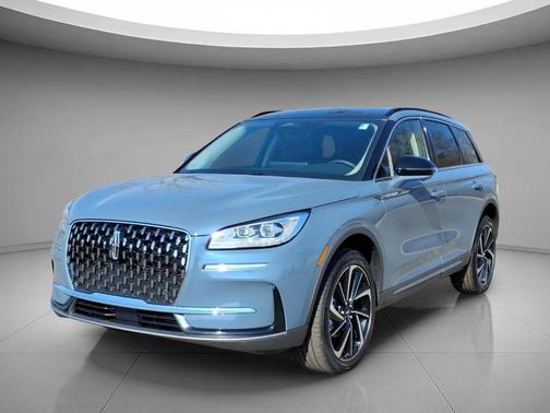 Whisper White 2026 Lincoln Corsair Reserve