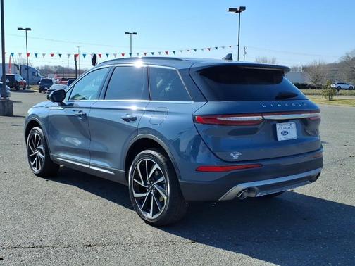 Whisper White 2026 Lincoln Corsair Reserve