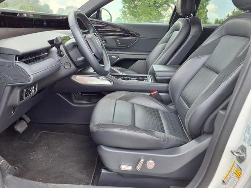 2025 Lincoln Nautilus Reserve