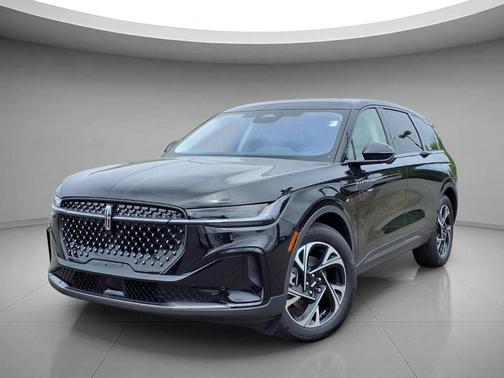 Infinite Black Metallic 2026 Lincoln Nautilus Premiere