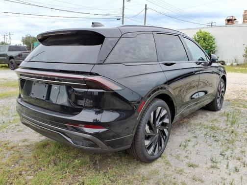 Infinite Black Metallic 2026 Lincoln Nautilus Reserve