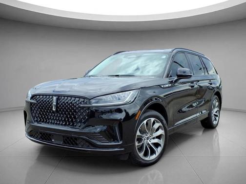 Infinite Black Metallic 2026 Lincoln Aviator Premiere