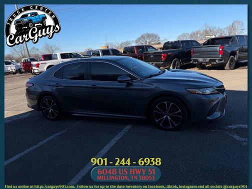 2020 Toyota Camry SE