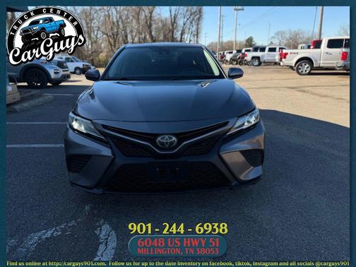 2020 Toyota Camry SE