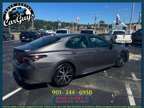 2022 Toyota Camry SE