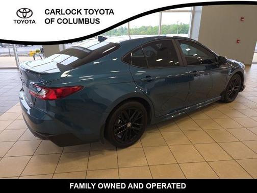Ocean 2025 Toyota Camry SE