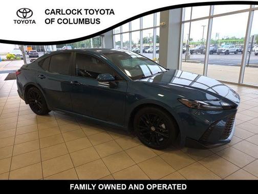 Ocean 2025 Toyota Camry SE