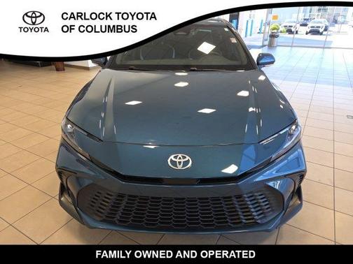 Ocean 2025 Toyota Camry SE