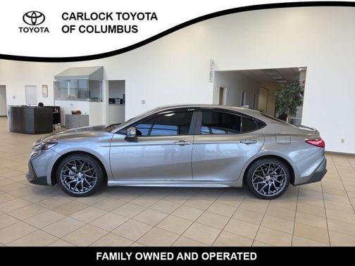 Metal 2025 Toyota Camry SE