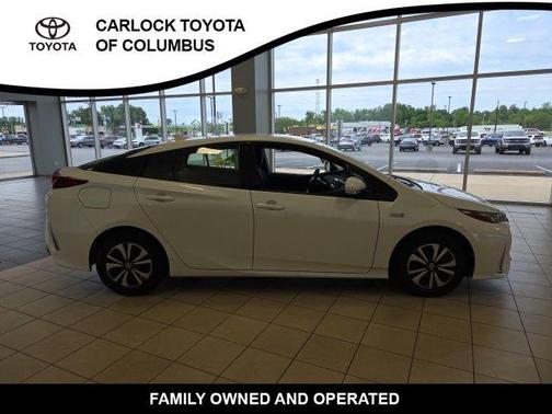 Blizzard Pearl 2017 Toyota Prius Prime Plus