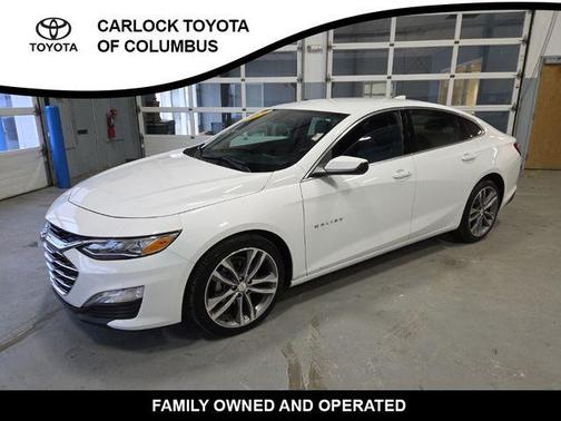 Summit White 2024 Chevrolet Malibu 2LT