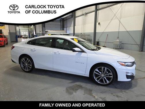 Summit White 2024 Chevrolet Malibu 2LT