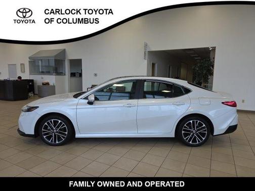 Wind Chill Pearl 2025 Toyota Camry XLE