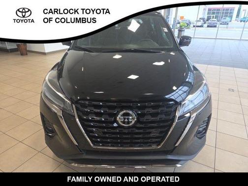 Super Black 2021 Nissan Kicks SR