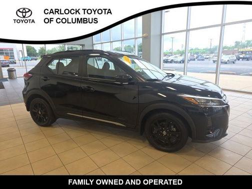 Super Black 2021 Nissan Kicks SR