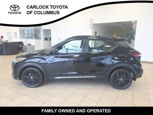 Super Black 2021 Nissan Kicks SR