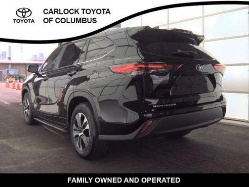 Midnight Black Metallic 2023 Toyota Highlander XLE