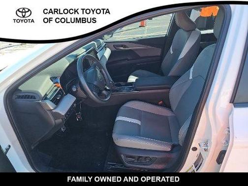 Ice 2025 Toyota Camry SE