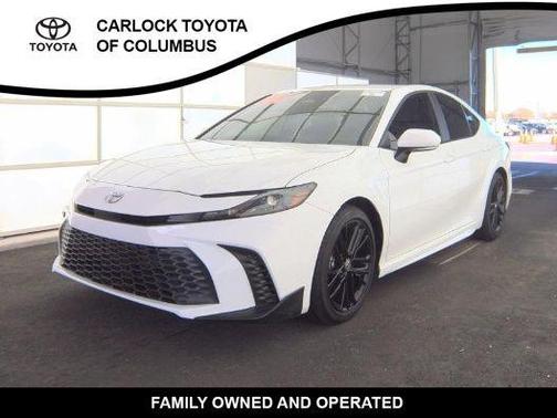 Ice 2025 Toyota Camry SE