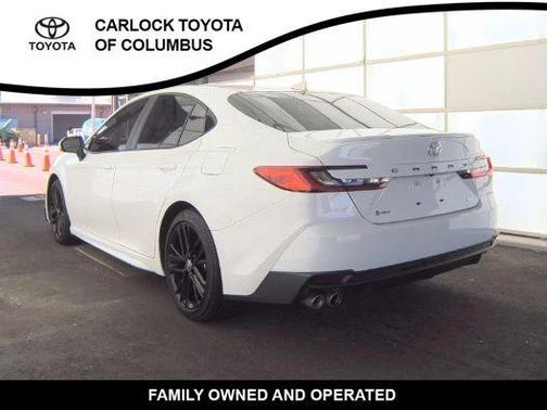 Ice 2025 Toyota Camry SE