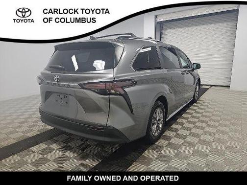 Metal 2026 Toyota Sienna LE
